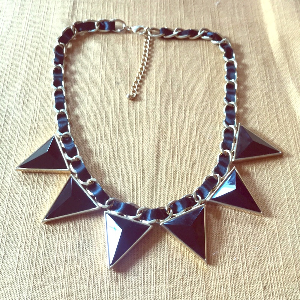 Trendy Statement Necklace! Never Worn! - image 1
